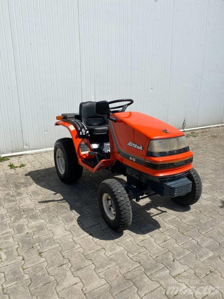 Kubota ASTE A13 Kompaktní traktory