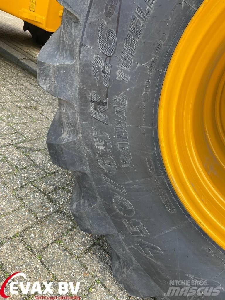 JCB 435S (DEMO) Kolové nakladače
