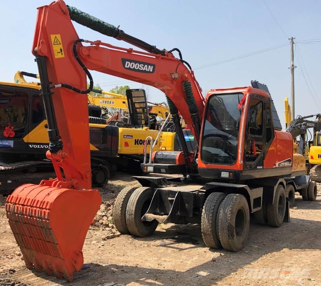 Doosan DX150W Kolová rýpadla