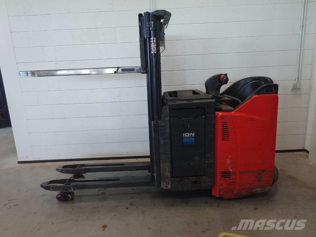 Linde D 12 Samohybné vozíky