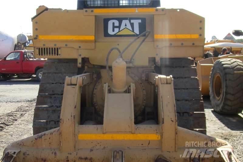 CAT D6R2 Pásové dozery
