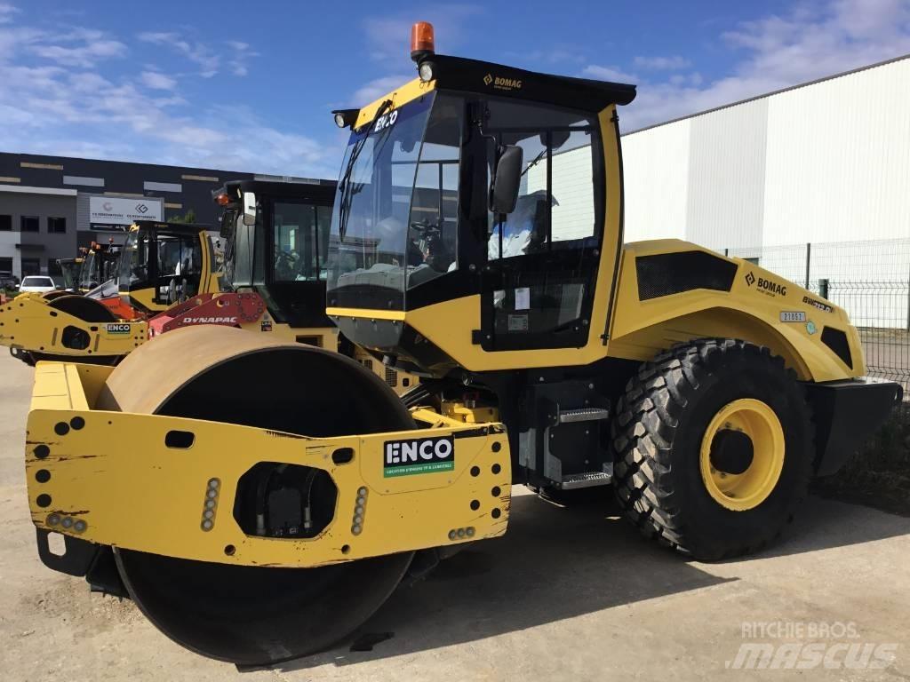 Bomag BW212D5 Půdní kompaktory