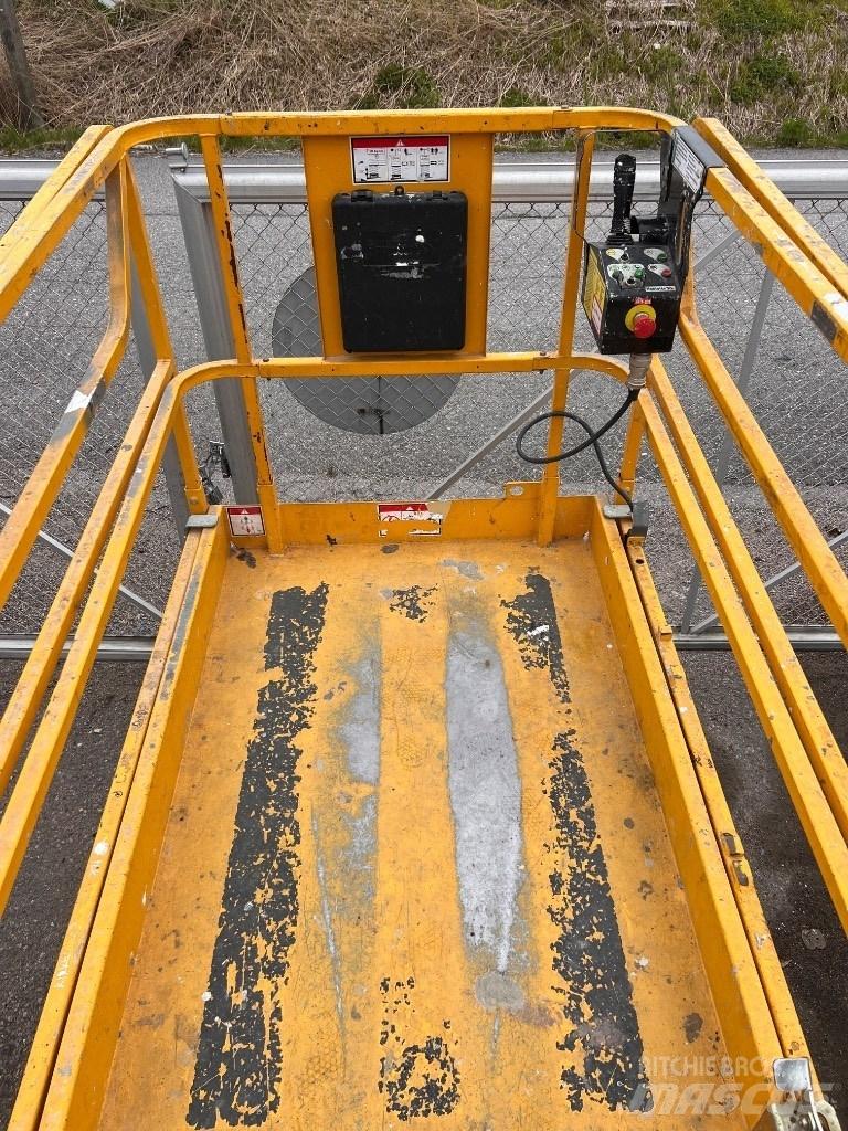 Haulotte Compact 12 Nůžková zvedací plošina