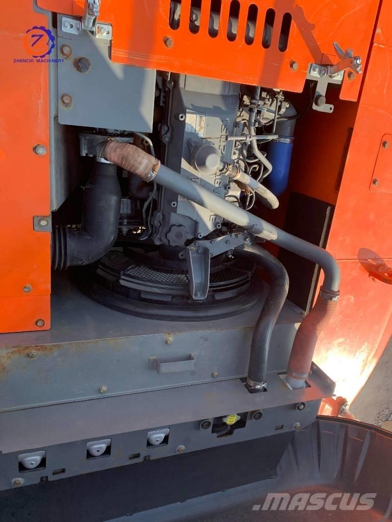 Hitachi ZX 240 Pásová rýpadla