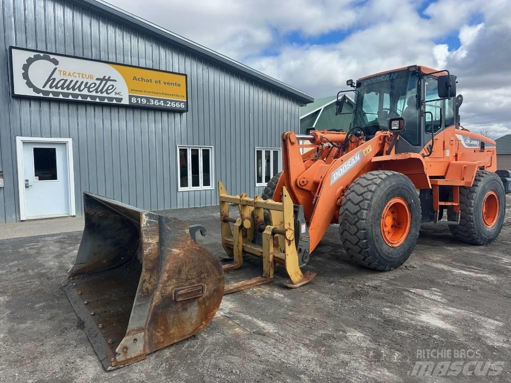 Doosan DL220-5 Kolové nakladače