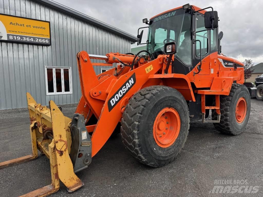 Doosan DL220-5 Kolové nakladače