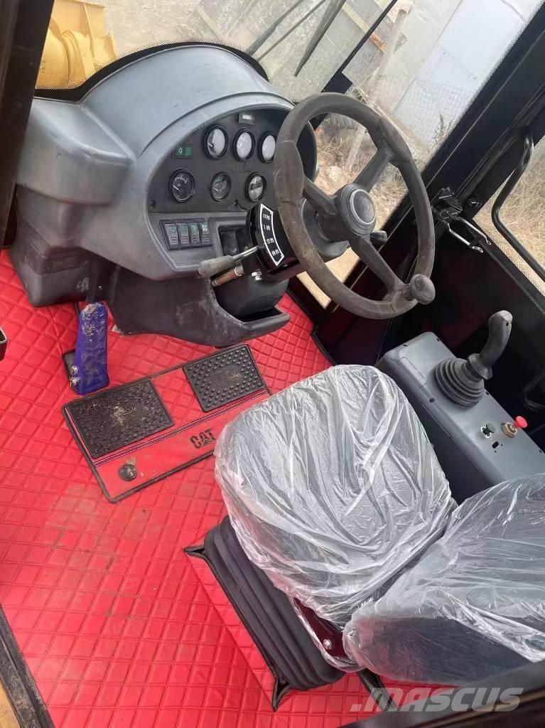 CAT 950 H Kolové nakladače