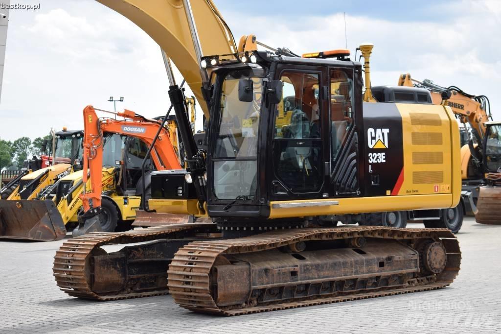 CAT 323 EL Pásová rýpadla