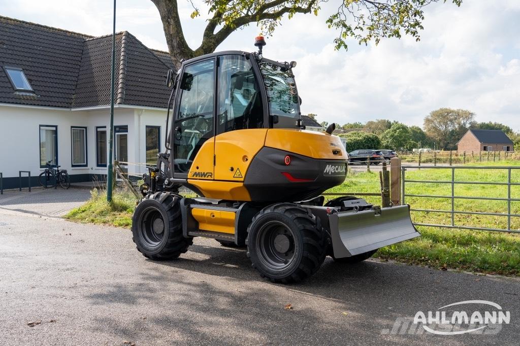 Mecalac 7 MWR Engcon Kolová rýpadla