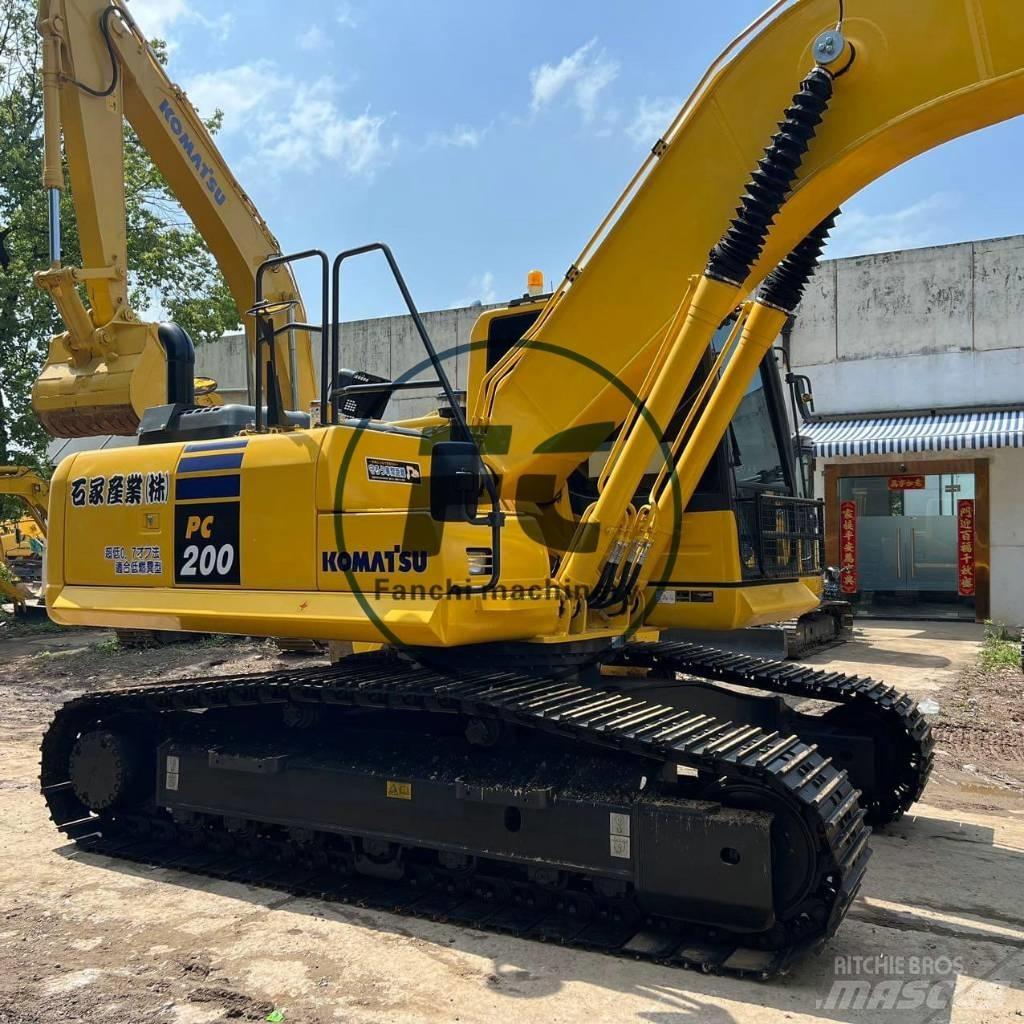 Komatsu PC 200 Pásová rýpadla