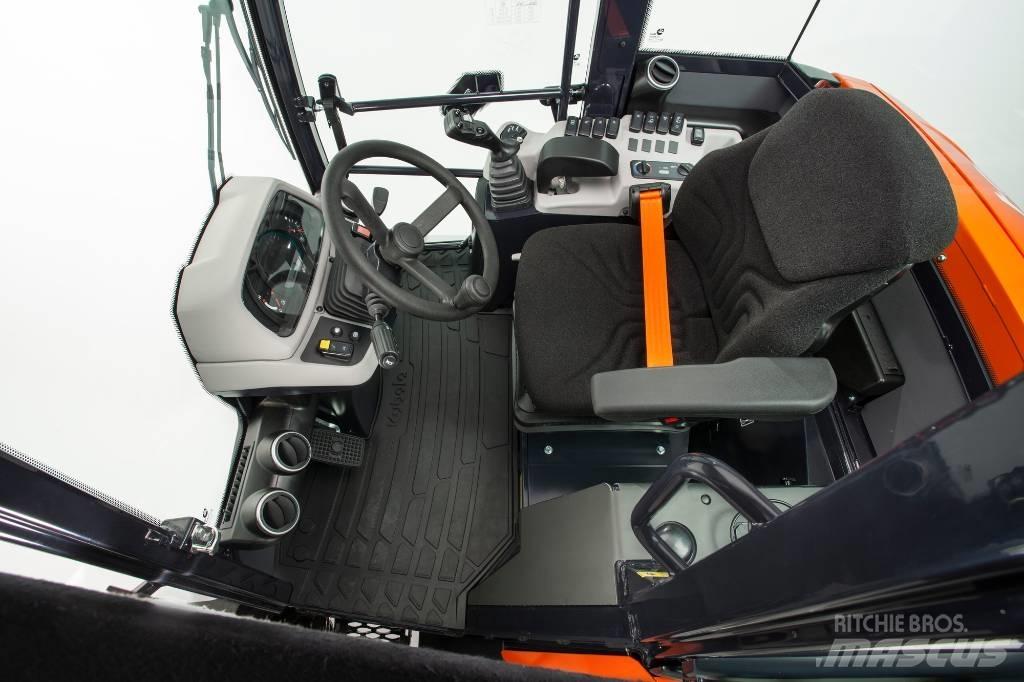 Kubota R 090 Kolové nakladače