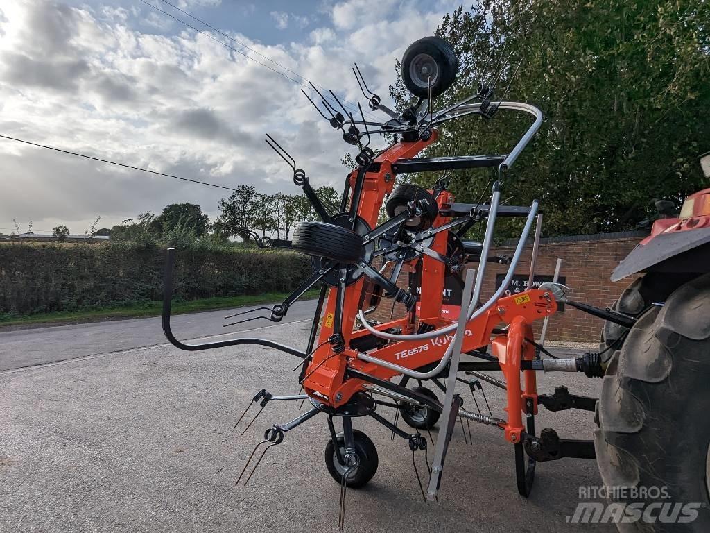 Kubota TE6576 Obraceče a shrabovače sena