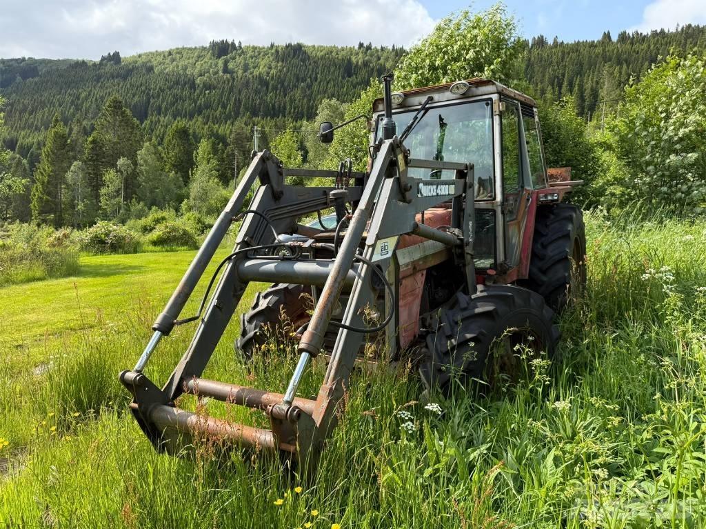 Massey Ferguson 675 Traktory