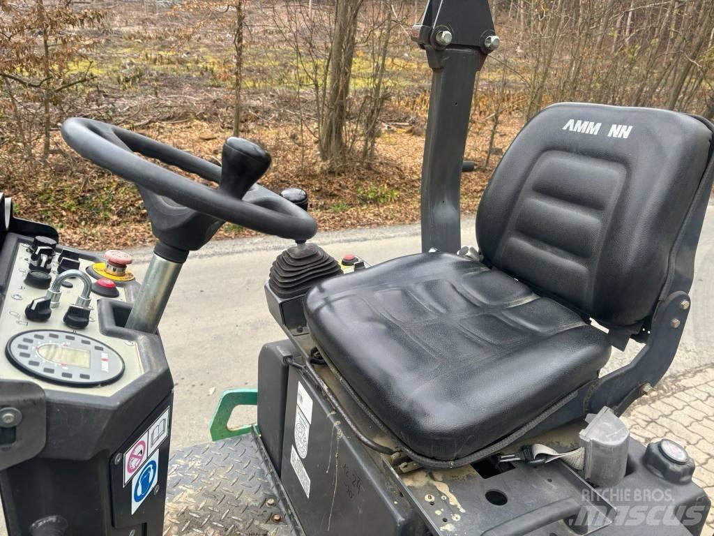 Ammann ARX 23 Tandemové válce