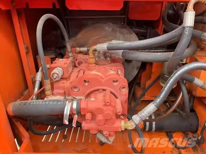 Doosan DH 150 LC-7 Pásová rýpadla