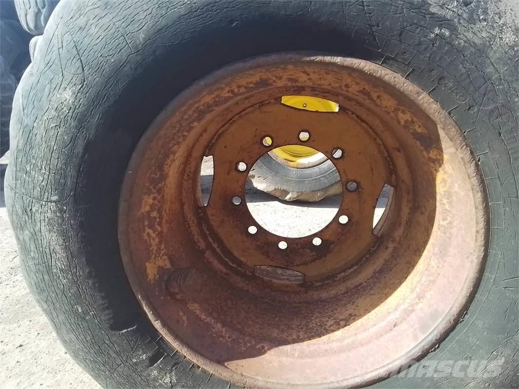 Ösa 250 20x26,5 Pneumatiky, kola a ráfky