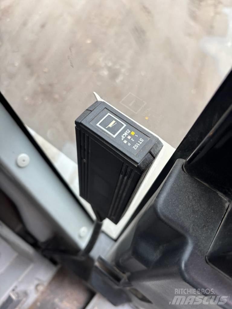 CAT 320EL Pásová rýpadla