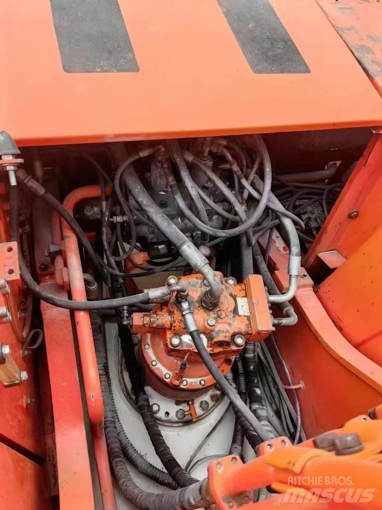 Doosan 225-7 Pásová rýpadla