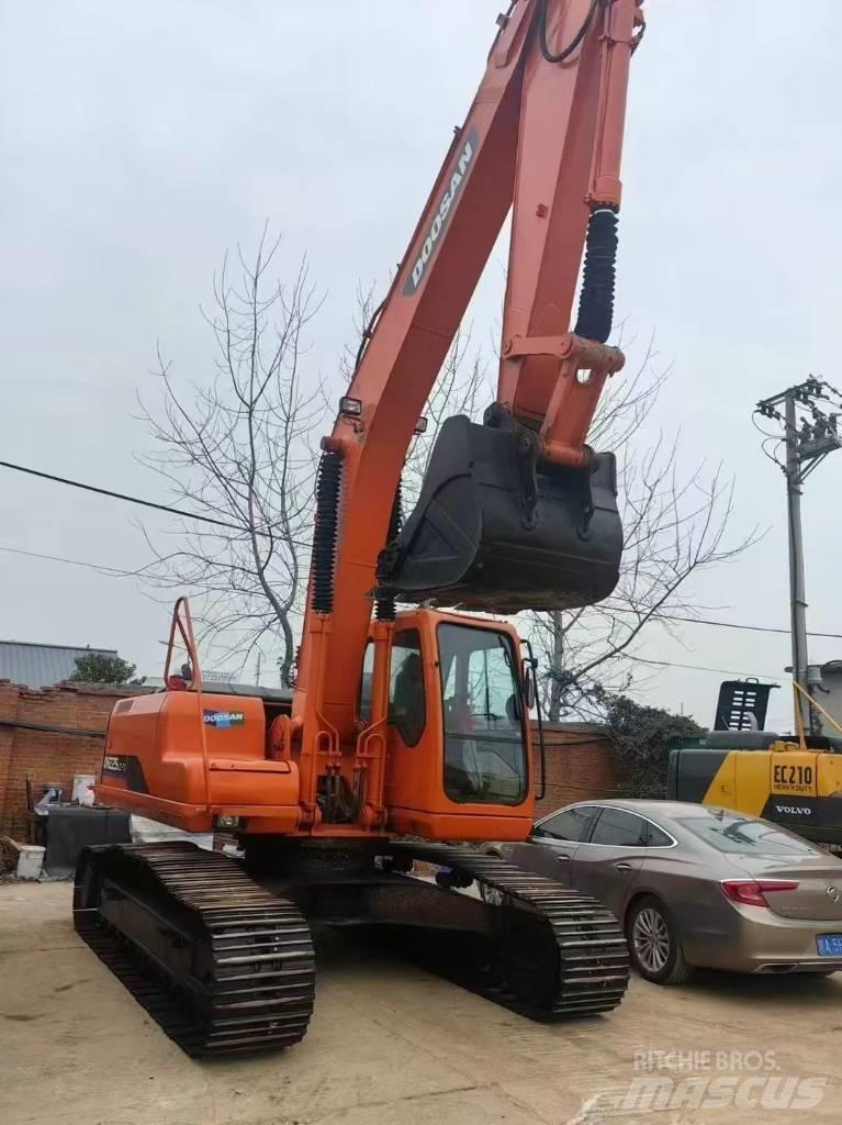 Doosan 225-7 Pásová rýpadla