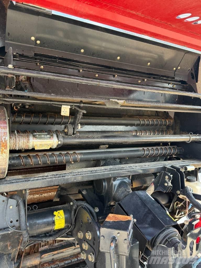 Case IH RB465 Press Lis na válcové balíky