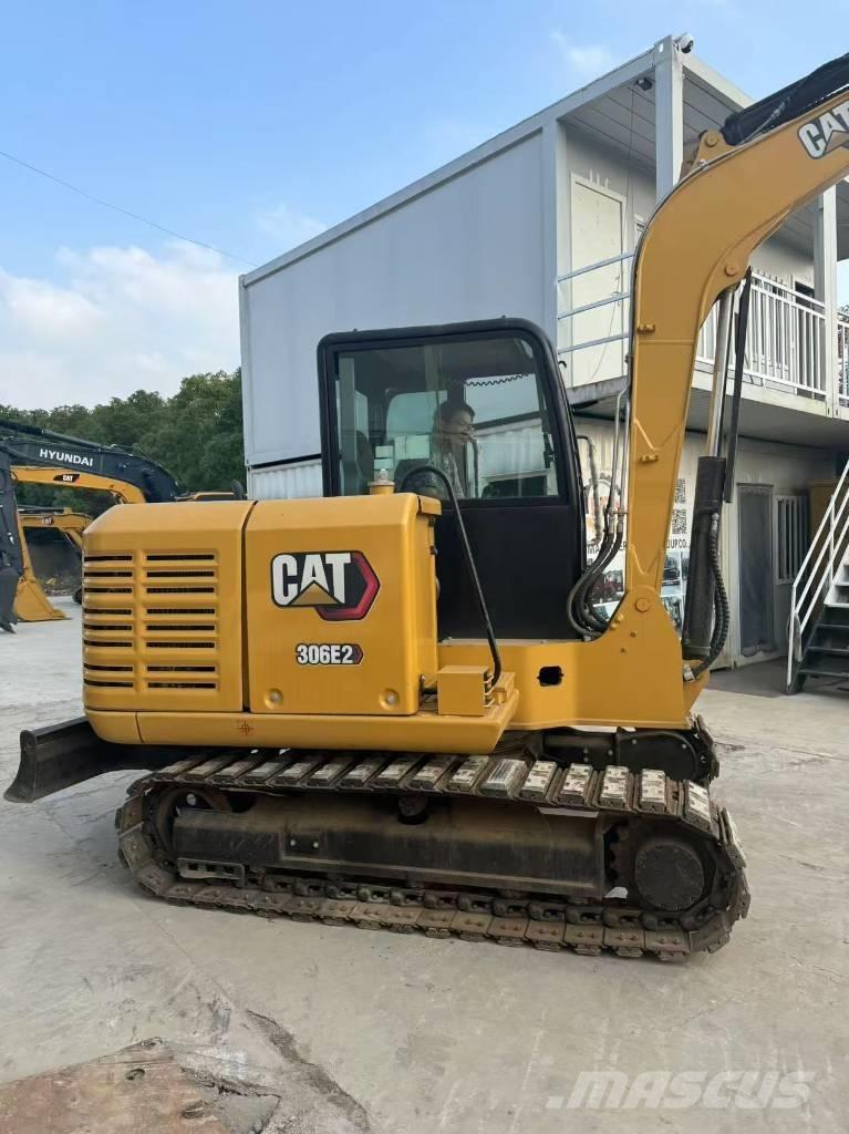 CAT 306e2 Mini rýpadla < 7t