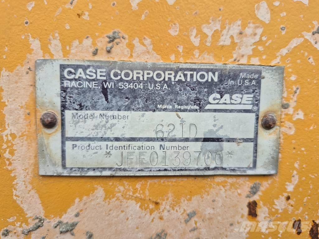 CASE 621 D Kolové nakladače