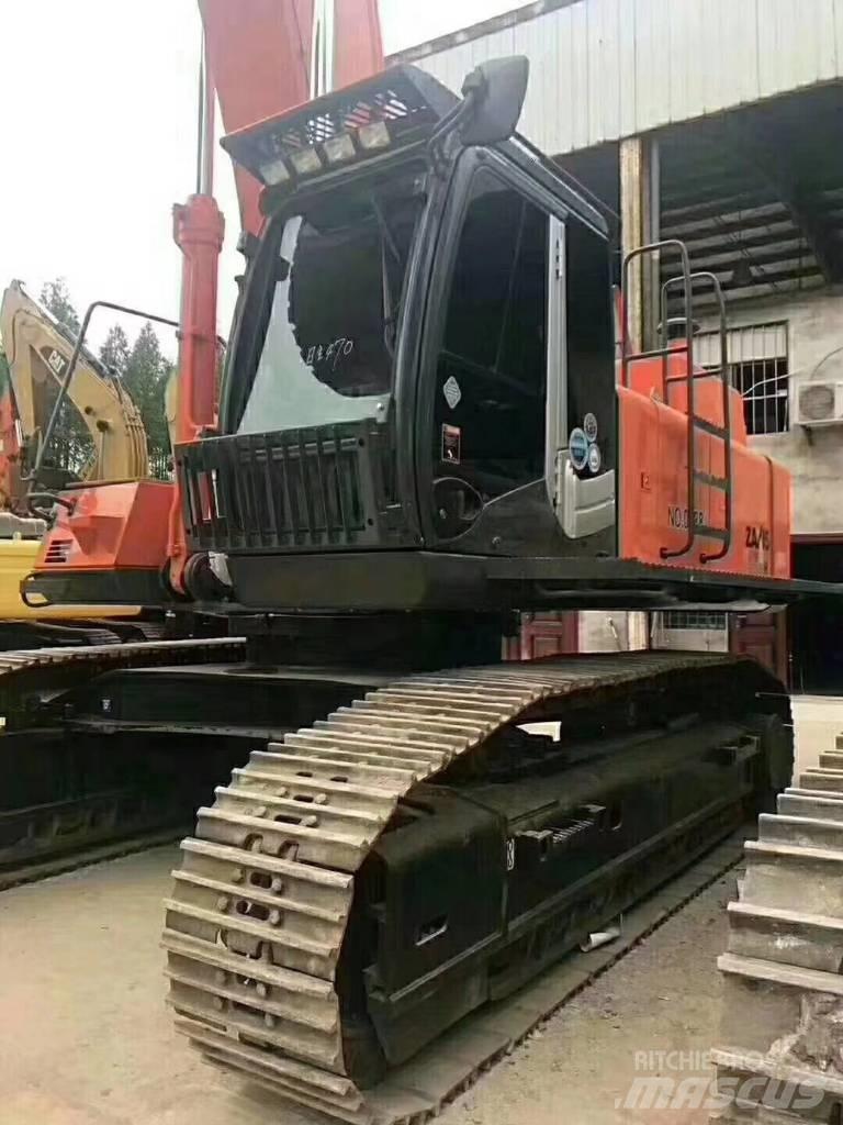 Hitachi ZX 470 Pásová rýpadla