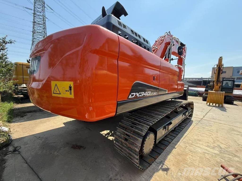 Doosan DX 340 Pásová rýpadla