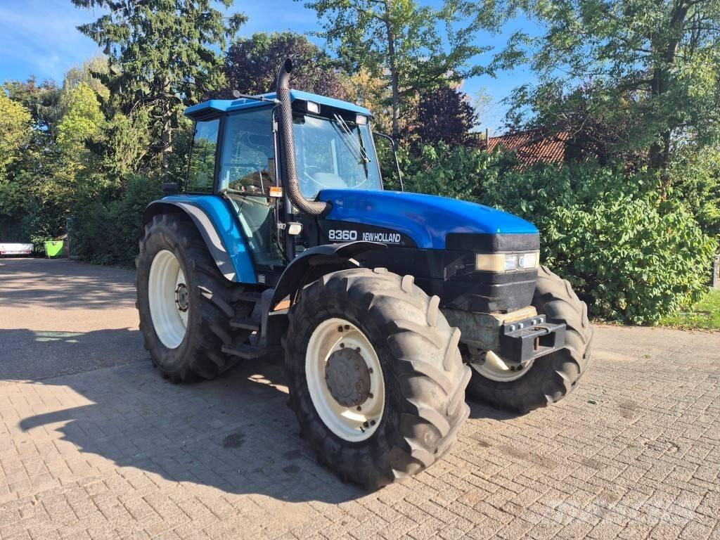 New Holland 8360 Traktory