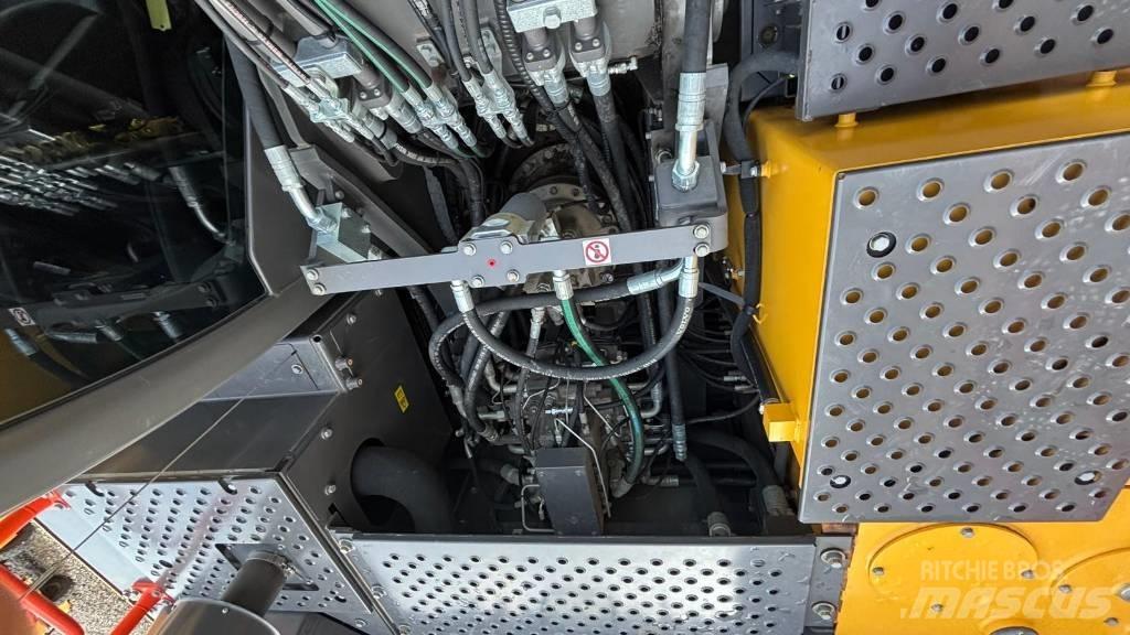 Volvo EC 250 EL Pásová rýpadla