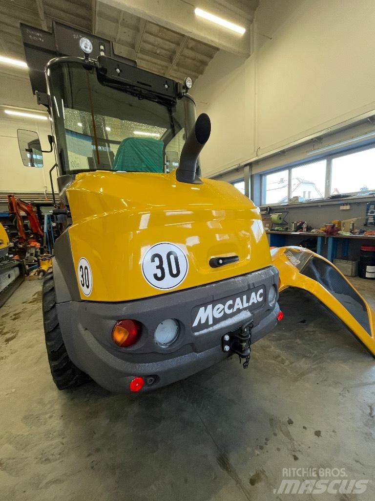 Mecalac AX 1000 Kolové nakladače