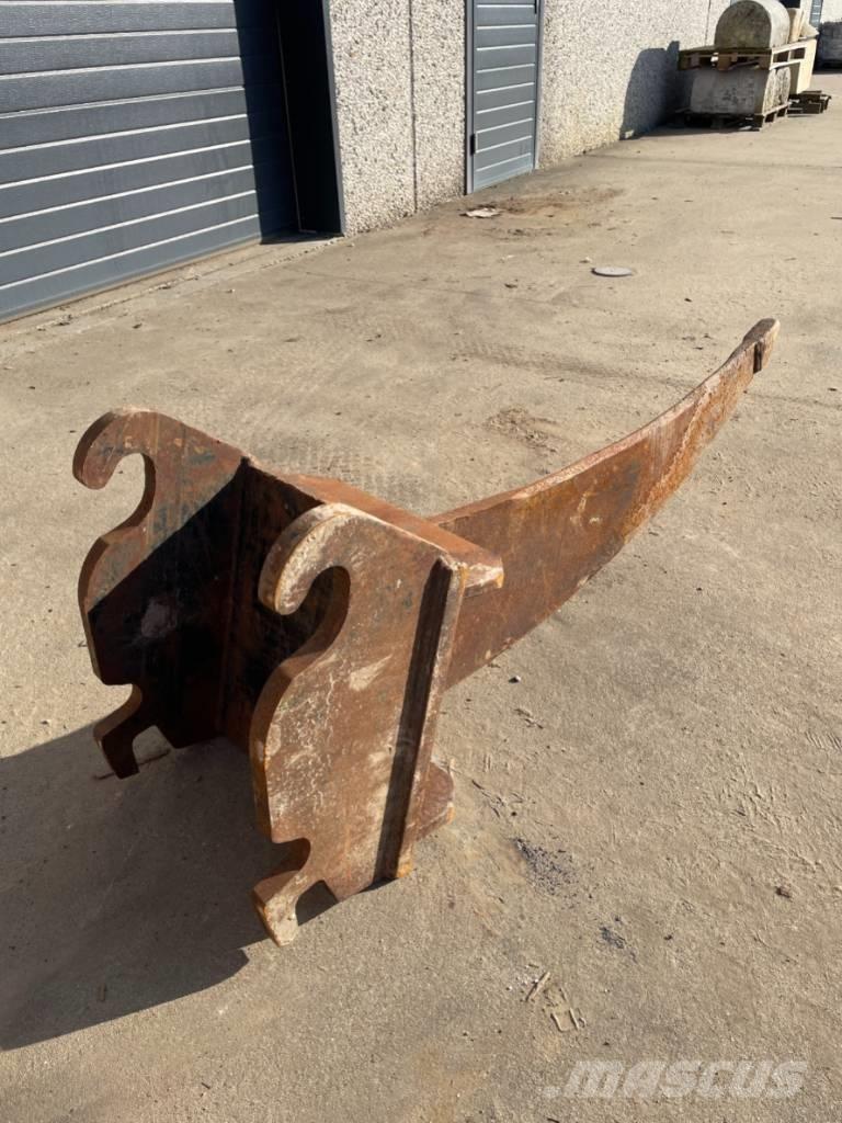  Rippertand Půdní rozrušovače