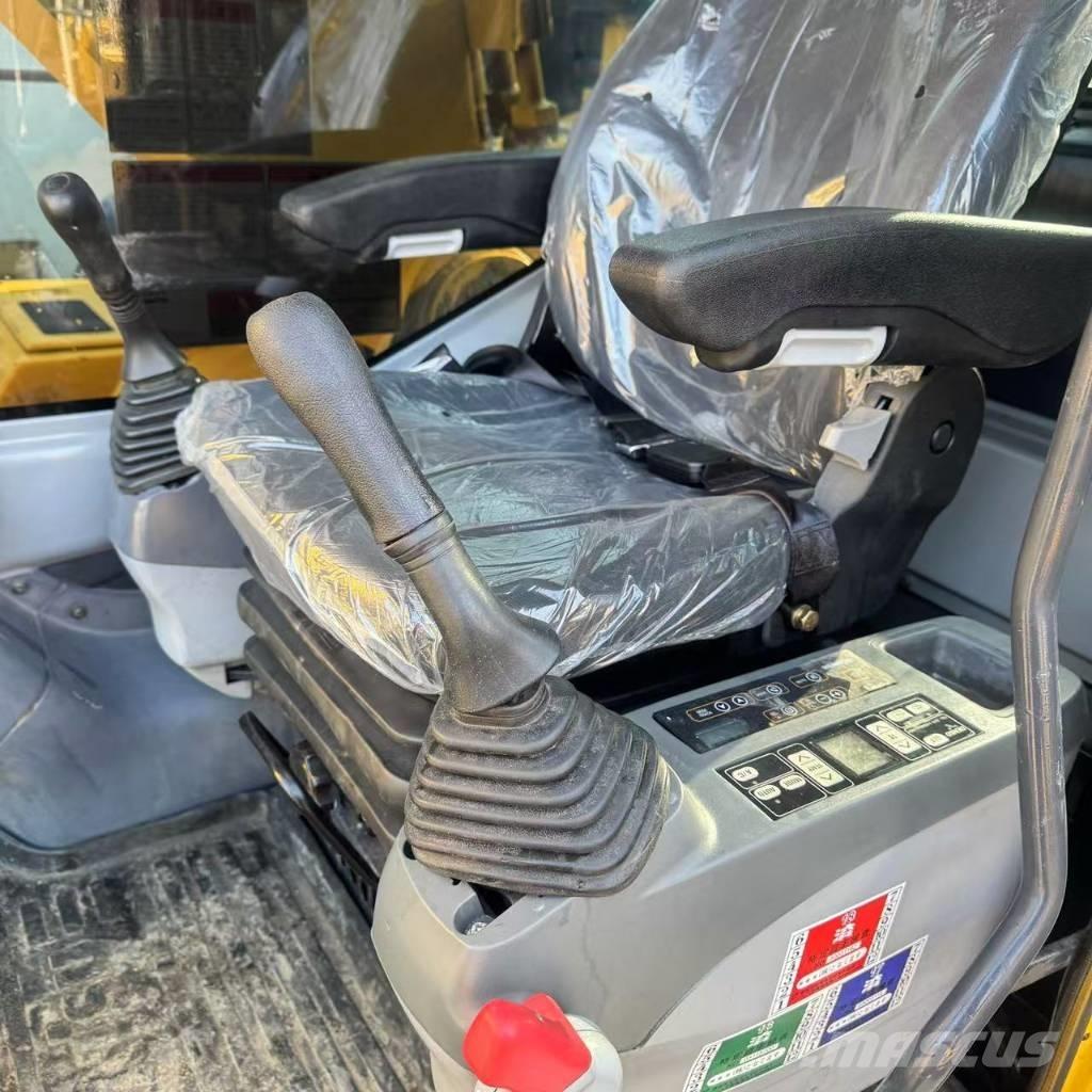 Komatsu PC 300 LC-7 Pásová rýpadla