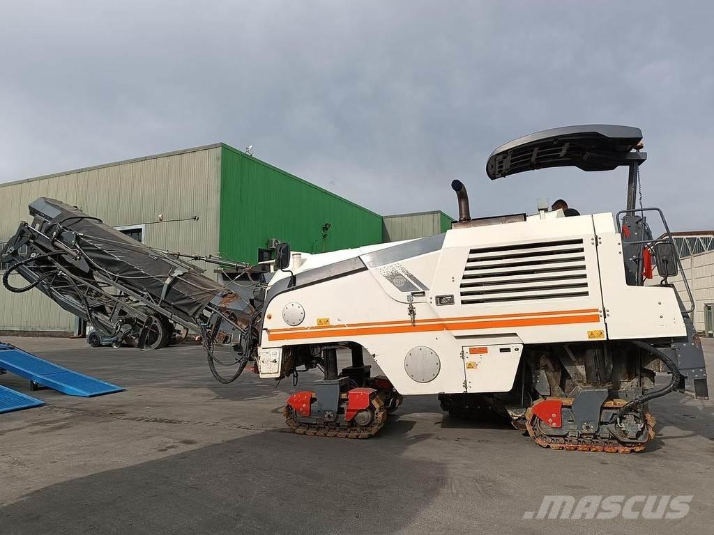 Wirtgen W100 F Stroje na výrobu betonových prefabrikátů