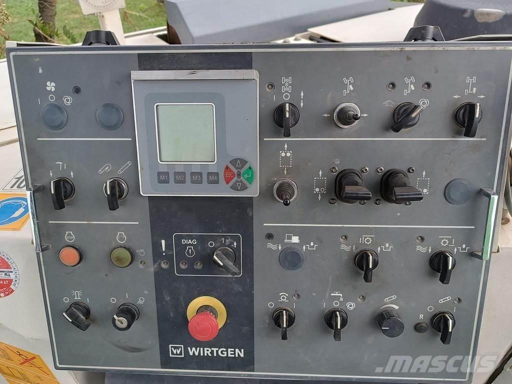Wirtgen W100 F Stroje na výrobu betonových prefabrikátů
