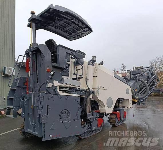 Wirtgen W100 Fi Stroje na výrobu betonových prefabrikátů