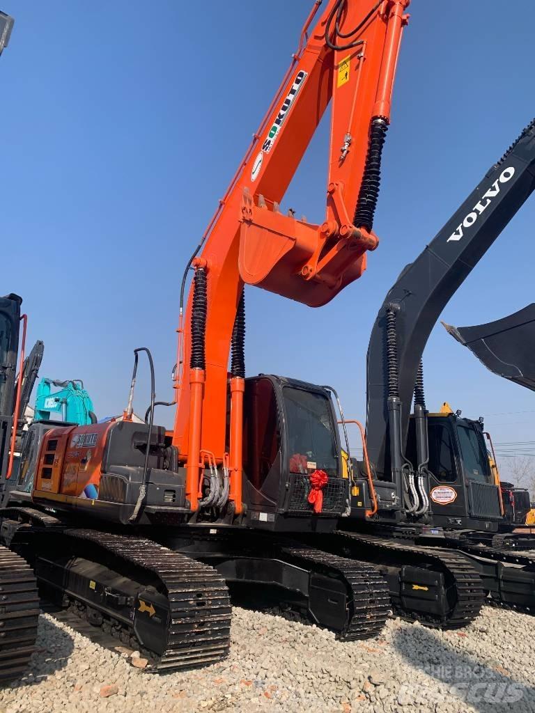 Hitachi ZX 200 Pásová rýpadla