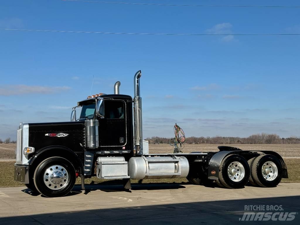 Peterbilt 389 Tahače