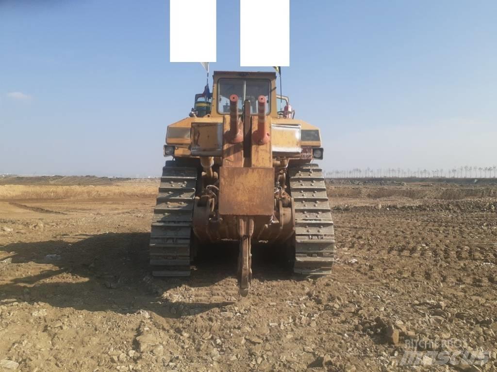 CAT D 9 N Pásové dozery