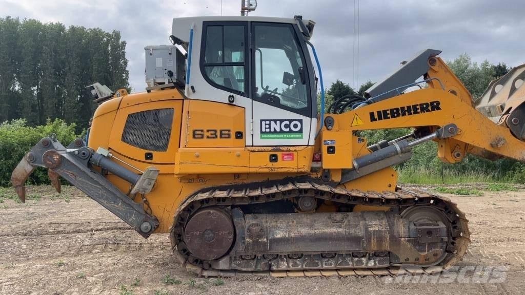 Liebherr LR 636 Pásové nakladače
