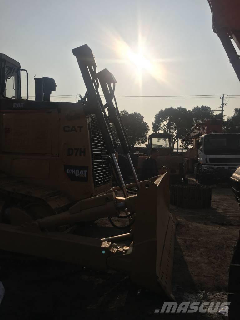 CAT D 7 H Pásové dozery