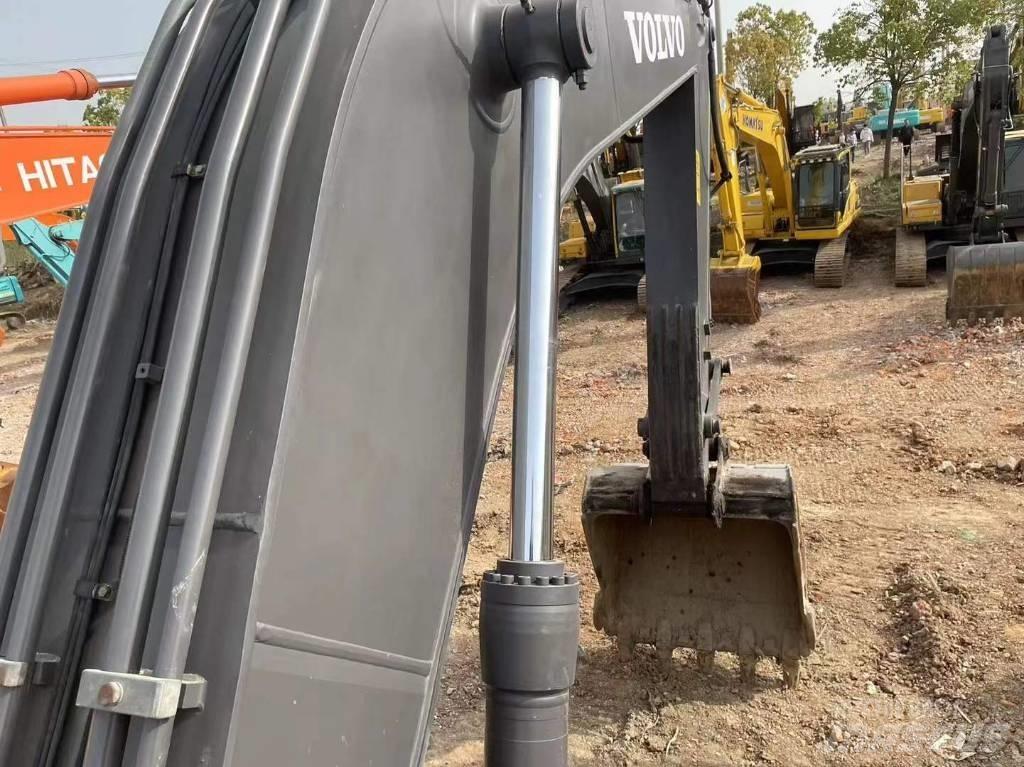 Volvo EC 250 D L Pásová rýpadla