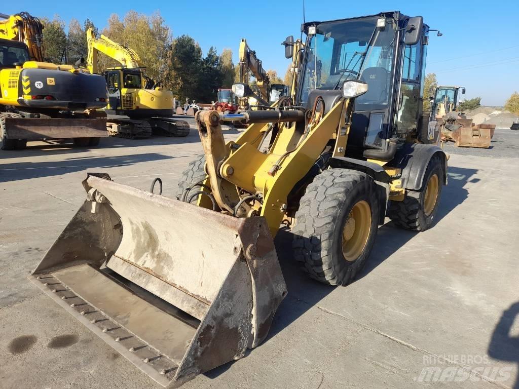 CAT 908 H 2 Kolové nakladače