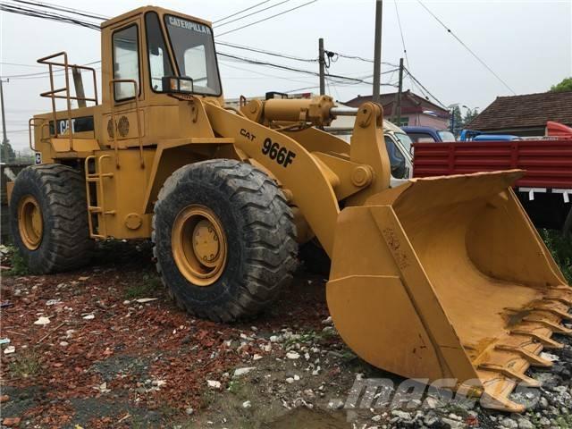CAT 966 F Kolové nakladače
