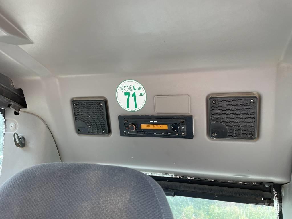 Volvo ECR 235 Pásová rýpadla