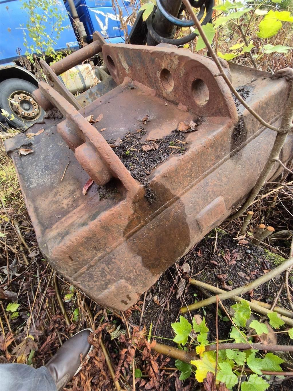  Kuokkakauha 700mm Lopaty