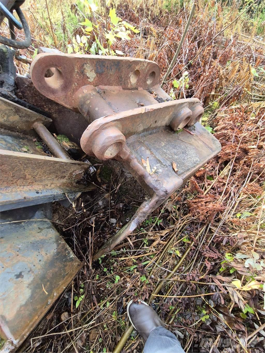  Kuokkakauha 700mm Lopaty