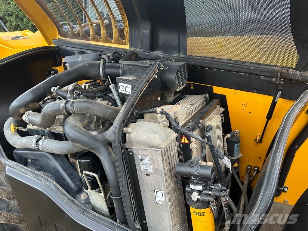 JCB 533-105 Teleskopické manipulátory