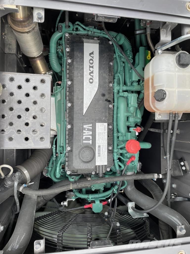Volvo EC250E Pásová rýpadla