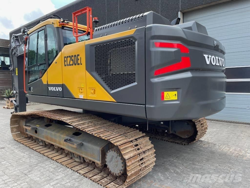 Volvo EC250E Pásová rýpadla